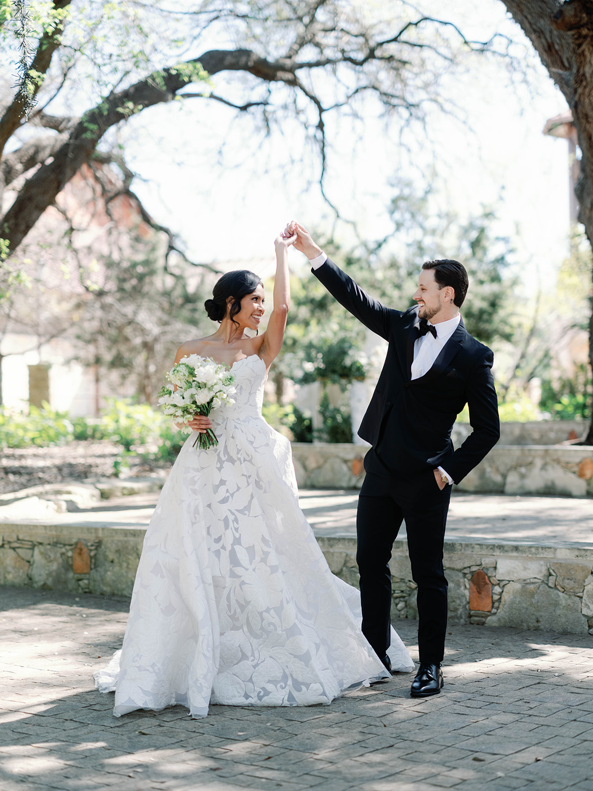 Average Cost of a Wedding Photographer in 2025